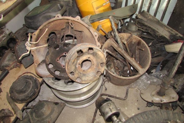 จานเบรคมือ Jeep ทุกรุ่นตั้งแต่หน้าต่ำจนถึง Jeep Mitsubishi มีอุปกรณ์ครบใช้ได้เลย 3500 บาทต่อชุด สนใจคุยต่อรอง ติดต่อคุณสุวัฒน์ 0837310899