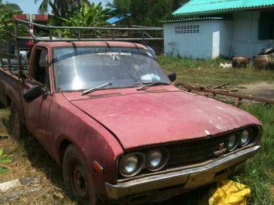 ช้างเหยียบ datsun 620 หน้าแว่น สี่ขอ เกียร์คอ ไฟตั้ง ไม่มีฝาท้าย 25,000 ช้างเหยียบ datsun 620 หน้าแว่น สี่ขอ เกียร์คอ ไฟตั้ง ไม่มีฝาท้าย 25,000