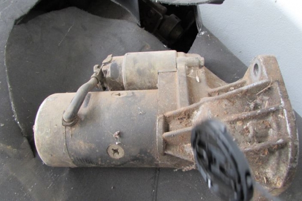 ไดสตาร์ท Nissan BigM N RD28 LD28 ดีเซล สภาพดีมากขาย 2500 บาท สนใจคุยต่อรอง ติดต่อคุณสุวัฒน์ 0837310899