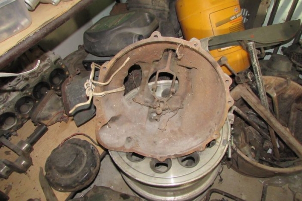 หัวหมูใส่เกียร์ Jeep สำหรับพวงมาลัยซ้าย ราคา 3200 บาท สนใจคุยต่อรอง ติดต่อคุณสุวัฒน์ 0837310899