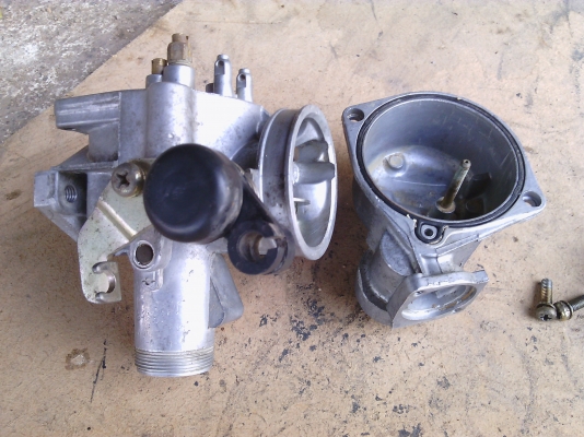 ขายคาบูเวฟ125R เดิมๆแท้ ถอดออกจากรถ พร้อมใส่ ขายคาบูเวฟ125R เดิมๆแท้ ถอดออกจากรถ พร้อมใส่