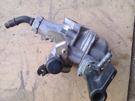 ขายคาบูเวฟ125R เดิมๆแท้ ถอดออกจากรถ พร้อมใส่