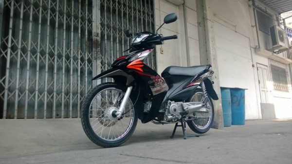 Axelo 2013 เดิมๆ วิ่ง 7000 สภาพนางฟ้า ราคาถูก ต่อรองได้จ้า