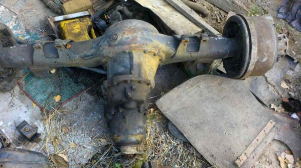 เสื้อเพลามีสี่ชิ้น  ขายตามสภาพ