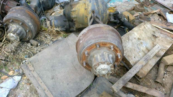 เสื้อเพลามีสี่ชิ้น  ขายตามสภาพ