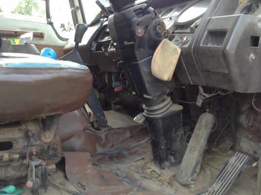 ขาย 10 ล้อดั้ม 2 เพลา FM227 คัสซีสวย เครื่องเดิม EM100 220 แรงม้า เกียร์เดิม สโลว์เดิม เก๋งสวย มีระบบลากลูกเรียบร้อยขาดแต่ลำโพง ทะเบียนพร้อมโอนครับ