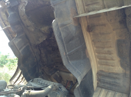 ขาย 10 ล้อดั้ม 2 เพลา FM227 คัสซีสวย เครื่องเดิม EM100 220 แรงม้า เกียร์เดิม สโลว์เดิม เก๋งสวย มีระบบลากลูกเรียบร้อยขาดแต่ลำโพง ทะเบียนพร้อมโอนครับ