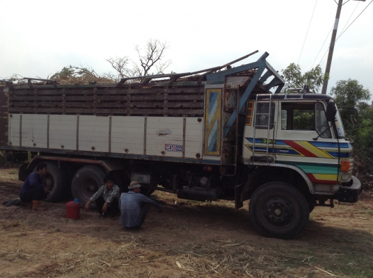 ขาย 10 ล้อดั้ม 2 เพลา FM227 คัสซีสวย เครื่องเดิม EM100 220 แรงม้า เกียร์เดิม สโลว์เดิม เก๋งสวย มีระบบลากลูกเรียบร้อยขาดแต่ลำโพง ทะเบียนพร้อมโอนครับ