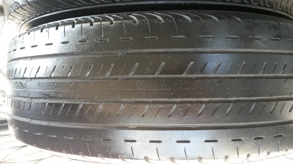 บริดโตน ดูราวิท215/65/16 4เส้น แถมปี13 อีกเส้นครับ
