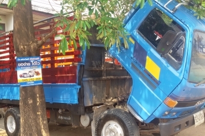 ขาย 6ล้อ isuzu npr 115  ห้างแท้