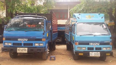 ขาย 6ล้อ isuzu npr 115  ห้างแท้