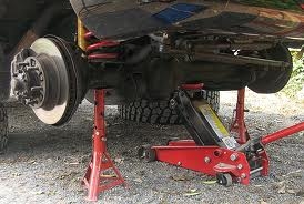 ขายเป็นชุด แม่แรง 3.5 ตัน 1 ตัว ขาตั้งใหญ่ 1 คู่ เล็ก 1 คู่