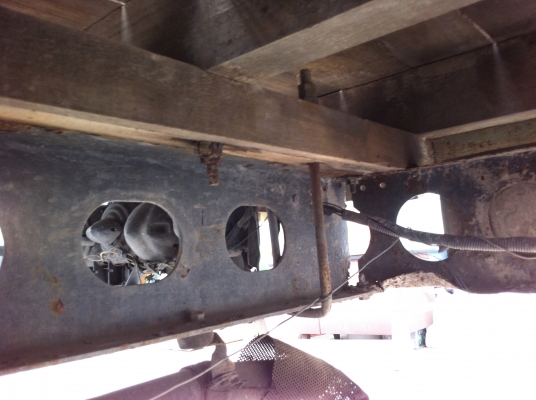 ขายรถ 6 ล้อ กระบะคอกรั้วสูง ISUZU 175 ทิปฟี้ เพาเวอร์ พร้อมใช้ ราคา 480000 สนใจจองเลย