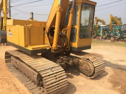 ขายรถแบคโฮ KOMATSU 12HT รถนอกนำเข้าสภาพสวย มีVDOการทำงานครับ ขายรถแบคโฮ KOMATSU 12HT รถนอกนำเข้าสภาพสวย มีVDOการทำงานครับ