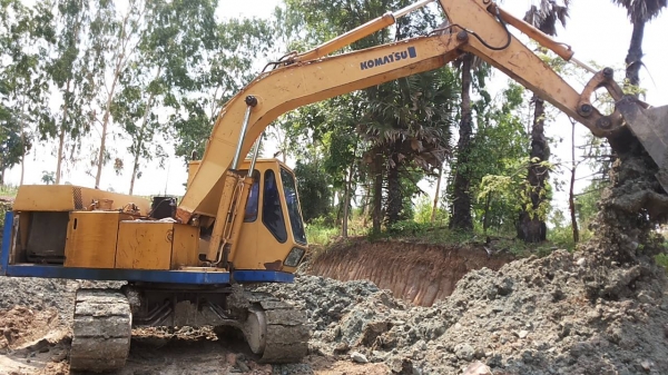 ***ขายแล้วครับขอบคุณ Truck2hand (มีคลิป)ขายแพ็คคู่ แบคโฮ KOMATSU PC120-2 ปั้มเดิม เครื่องISUZU 165 เครื่องแน่นแห้งดีแรง ไม่เยิ้ม ปั้มดีแน่น บูมอาร์มรุ่น3สวยไม่ปะไม่ดาม ช่วงล่างใหญ่ดี เอวใหญ่แน่นดีไม่แตก บูท โรลเลอร์ ใบแทรก สภาพดี โซ่หนาดี ระบบไฟทำใหม่ บอด