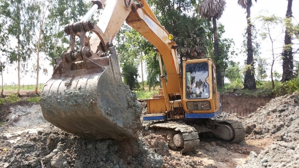 ***ขายแล้วครับขอบคุณ Truck2hand (มีคลิป)ขายแพ็คคู่ แบคโฮ KOMATSU PC120-2 ปั้มเดิม เครื่องISUZU 165 เครื่องแน่นแห้งดีแรง ไม่เยิ้ม ปั้มดีแน่น บูมอาร์มรุ่น3สวยไม่ปะไม่ดาม ช่วงล่างใหญ่ดี เอวใหญ่แน่นดีไม่แตก บูท โรลเลอร์ ใบแทรก สภาพดี โซ่หนาดี ระบบไฟทำใหม่ บอด