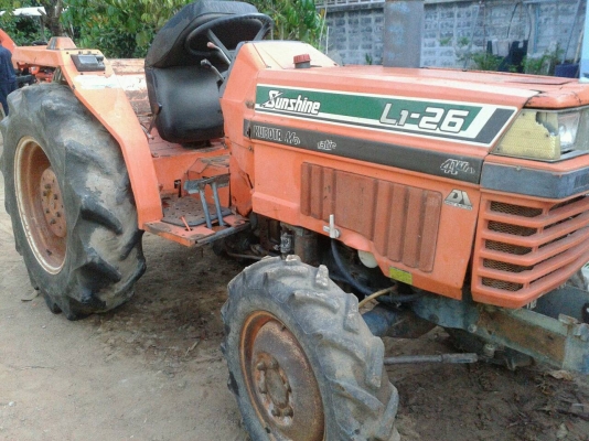 ขายรถไถ KUBOTA L1-26 เครื่องไดเร็กฯ 4สูบ 2เพลา 26แรง
