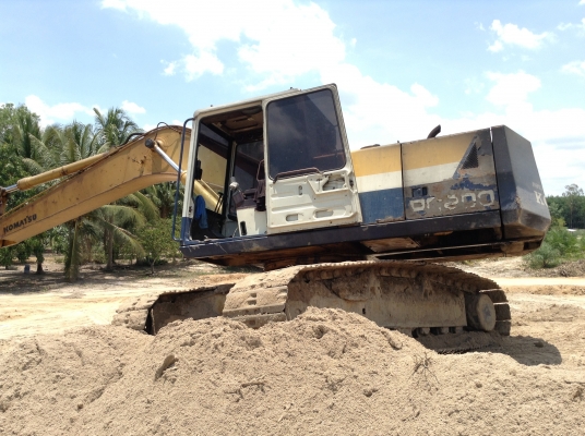 Komatsu pc200 รุ่น5 คอนโทรลสั้น พร้อมใช้เอวดีบูมดี ซื้อไปใช้งานได้เลย