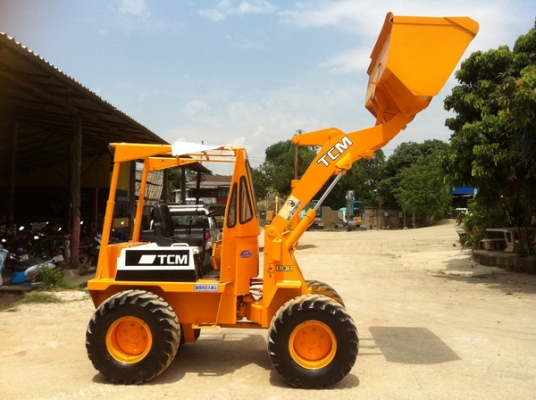 ขายรถตัก    ราคาถูก 089-8531812 เจ้ศรี