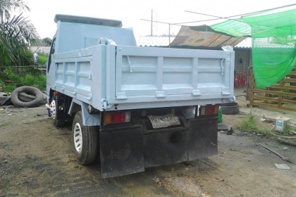 ขายรถบรรทุก6ล้อดั้ม