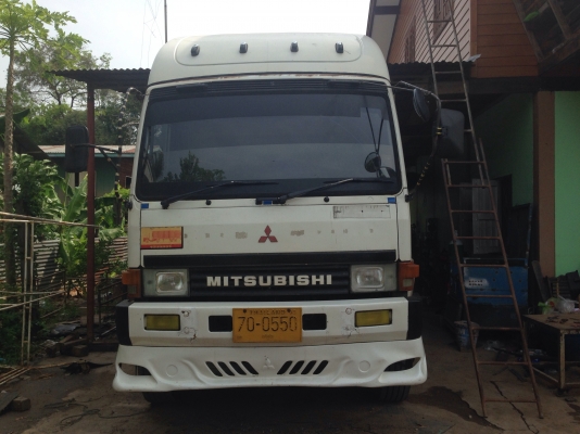 ขายสปอยเลอร์บนหลังคาและสปอยเลอร์ใต้กันชน