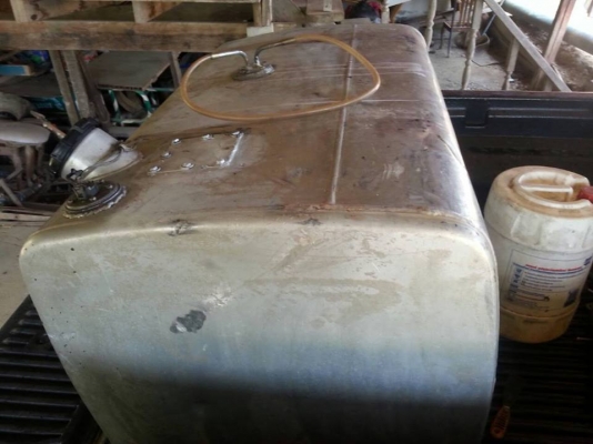 ขายถังน้ำมัน สิบล้อสนใจติดต่อได้ที่ 089-9198420 ขายถังน้ำมัน สิบล้อสนใจติดต่อได้ที่ 089-9198420