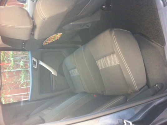 ขาย  ฟอร์ด  เรนเจอร์ XLT  4 ประตู  ปี 2012 ปลายปี มือแรกป้ายแดง คู่มือครบ