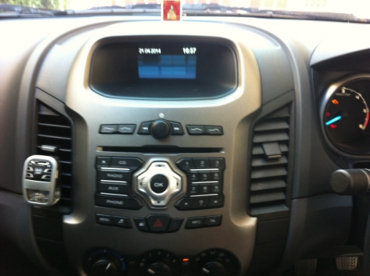 ขาย  ฟอร์ด  เรนเจอร์ XLT  4 ประตู  ปี 2012 ปลายปี มือแรกป้ายแดง คู่มือครบ