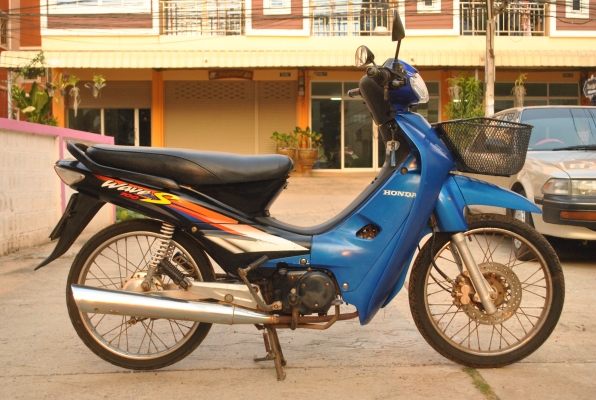 ขาย honda wave100s ดีสเบรค ทะเบียนโอน สีน้ำเงินดำ รถเดิม สภาพพร้อมใช้งาน เครื่องแห้งๆ ไม่มีซึม ไฟออกทุกดวง ราคา 12,500 บาท ดูรถได้ที่หลังมอขอนแก่น สนใจสอบถามรายละเอียดเพิ่มเติม 086-63853898