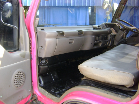 ขายรถ 6 ล้อดั้มNPR หัวการ์ตูน ปี39 รถห้างแท้ เปลี่ยนเครื่อง 6BD1 เกียรล็อกกี้ หน้า-หลัง F เบรกทิฟฟี่ พวงมาลัยเพาวเวอร์ แอร์เย็น สภาพพร้อมใช้งาน