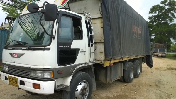 HINO KT92010ล้อเพลาเดียว รถสภาพสวยๆหัวสิงห์ไฮเทค เครื่อง195แรง ช่วงล่างZM ช่วงล่างใหญ่