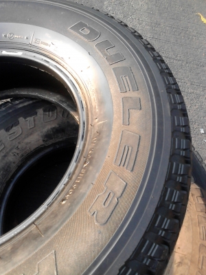 ขอบ 15     255/70R15 BRIDGE STONE DUELER H/T 840   มี  1 คู่  TEL.081-427-3941