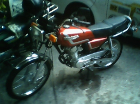 ลดเหลือ20000ถ้วนครับ honda gl100 สวยเดิม มีทะเบียน+ชุดโอน อยู่กทม.