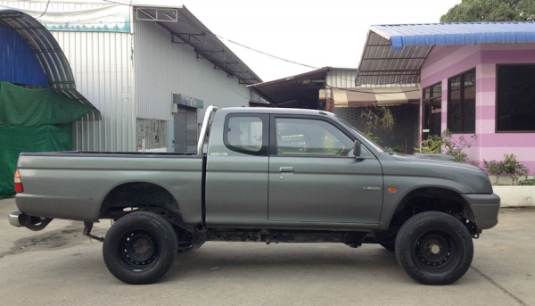4WD ปี98 รถสวยไม่เคยชน/เดิมๆ 082-381-6797 มีริ้วรอยภายนอก