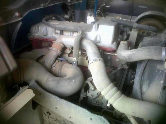 รถฮีโน่ 6 ล้อ รั้ว  175 แรงม้า. ปี 52  ( รถวิ่ง 2x,xxx กม. )  สนใจติดต่อ  081 - 6079515