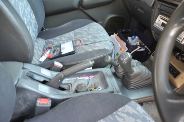 รถกระบะ มีเคป จดทะเบียนปี 2543 เเอร์วิทยุ เเอร์เย็น มี เเม็ก เครื่อง 2800 กันชนอลูมิเนียม เเถมกันชนพลาสติก