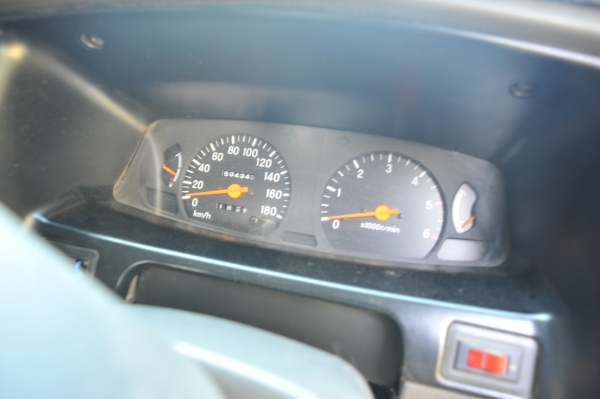 รถกระบะ มีเคป จดทะเบียนปี 2543 เเอร์วิทยุ เเอร์เย็น มี เเม็ก เครื่อง 2800 กันชนอลูมิเนียม เเถมกันชนพลาสติก