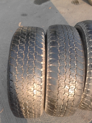 ขอบ 15     255/70R15 BRIDGE STONE DUELER H/T 840   มีชุด 4 เส้น  TEL.081-427-3941