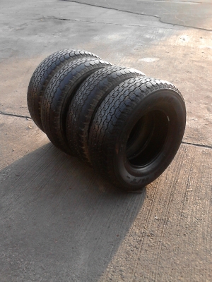 ขอบ 15     255/70R15 BRIDGE STONE DUELER H/T 840   มีชุด 4 เส้น  TEL.081-427-3941