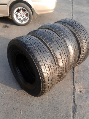 ขอบ 15     255/70R15 BRIDGE STONE DUELER H/T 840   มีชุด 4 เส้น  TEL.081-427-3941