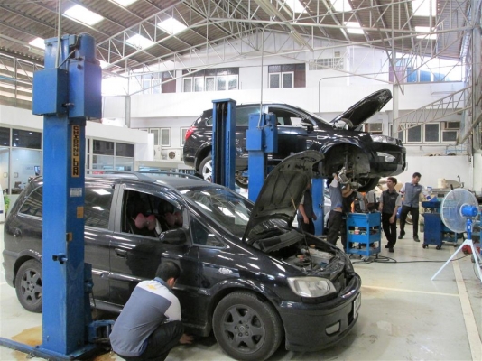 ขายลิฟท์ขึ้นรถสองเสาราคาถูก