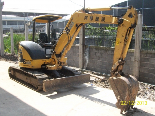 รถขุด Komatsu PC40 MR2