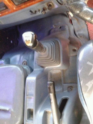 รถฮีโน่ 10 ล้อ หัวลาก 260 แรงม้า. ปี 47  ( ขายแม่ , ลูก )   สนใจติ ดต่อ 081 - 6079515