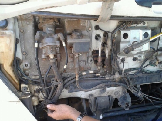 รถฮีโน่ 10 ล้อ หัวลาก 260 แรงม้า. ปี 47  ( ขายแม่ , ลูก )   สนใจติ ดต่อ 081 - 6079515