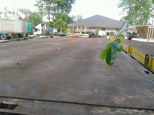 รถฮีโน่ 10 ล้อ หัวลาก 260 แรงม้า. ปี 47  ( ขายแม่ , ลูก )   สนใจติ ดต่อ 081 - 6079515