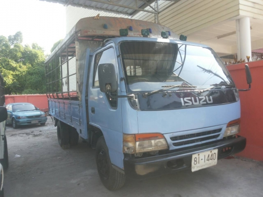 รถบรรทุก 6 ล้อ ISUZU  ปี2540 ราคา 385,000 บ.