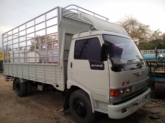 6 ล้อกลาง HINO FB2W 120 แรงม้า  * ยาว 5.00 ม. *  รถสวยเดิม+สวยจริง  * รถห้างแท้ *  เอกสารพร้อมโอน