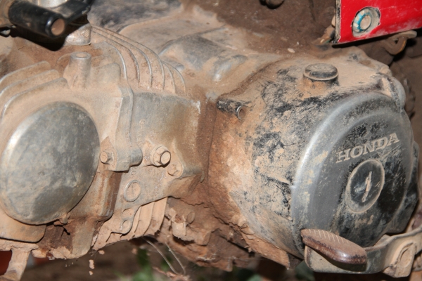 ขายฮเครื่อฮอนด้าเวฟ ตามสภาพมีเล่มทะเบียนพร้อมโอนภาษ๊ขาดปี 53