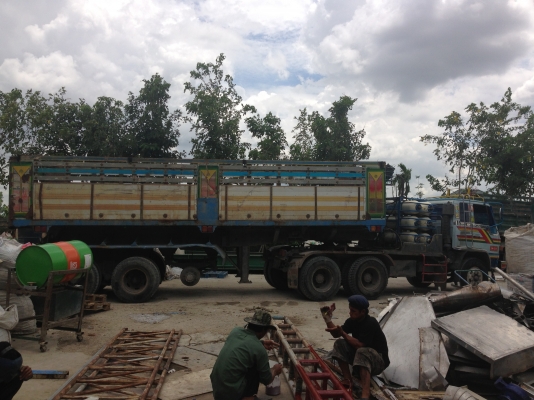 ***ขาย รถบรรทุกลากจูงพร้อมกระบะพ่วง สภาพดี 18ล้อ ***