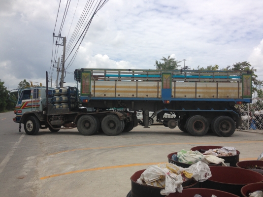 ***ขาย รถบรรทุกลากจูงพร้อมกระบะพ่วง สภาพดี 18ล้อ ***